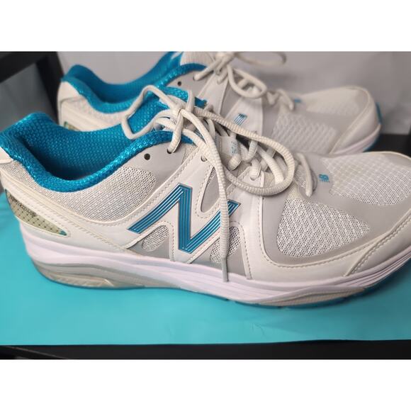 New Balance 1540V2 W's 10.5 D Wide Running Walking Lace Sneakers Shoes USA MADE - Picture 2 of 7